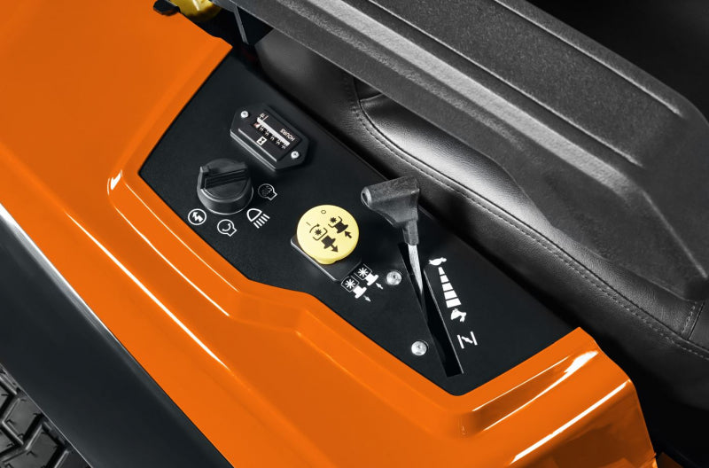 Oleo-Mac ZT 117/24 K V nulles apgrieziena mauriņa pļāvējs