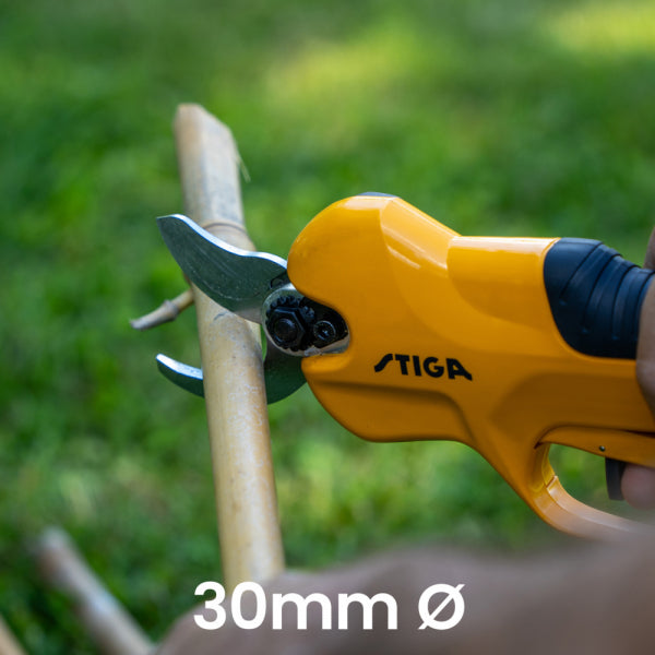 Akumulatora zāģis un grieznes Stiga SP 100e Kit + akumulators un lādētājs