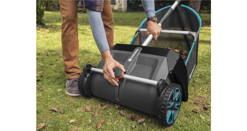 Manuālais lapu un zāles savācējs