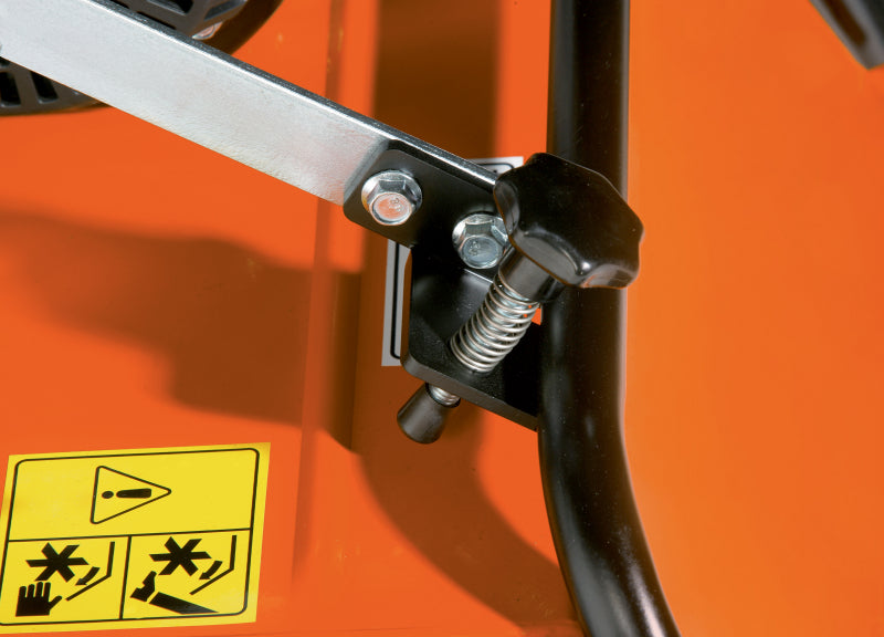 Skarifikators  Oleo-Mac SCA 50 HONDA dzinējs