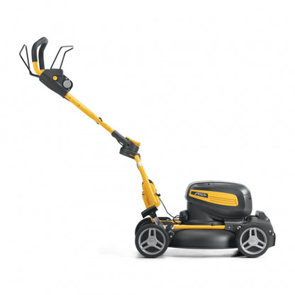 Zāles pļāvējs Stiga Multiclip 747e V ar akumulatoru un lādētāju