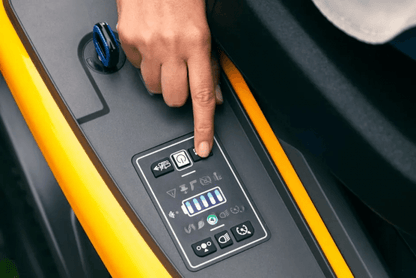 Mauriņa traktors STIGA SWIFT 372e - MD Tehnika